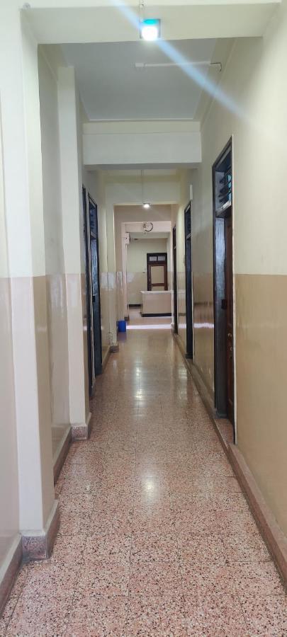 Solanki Guest House โกลฮาปูร์ ภายนอก รูปภาพ