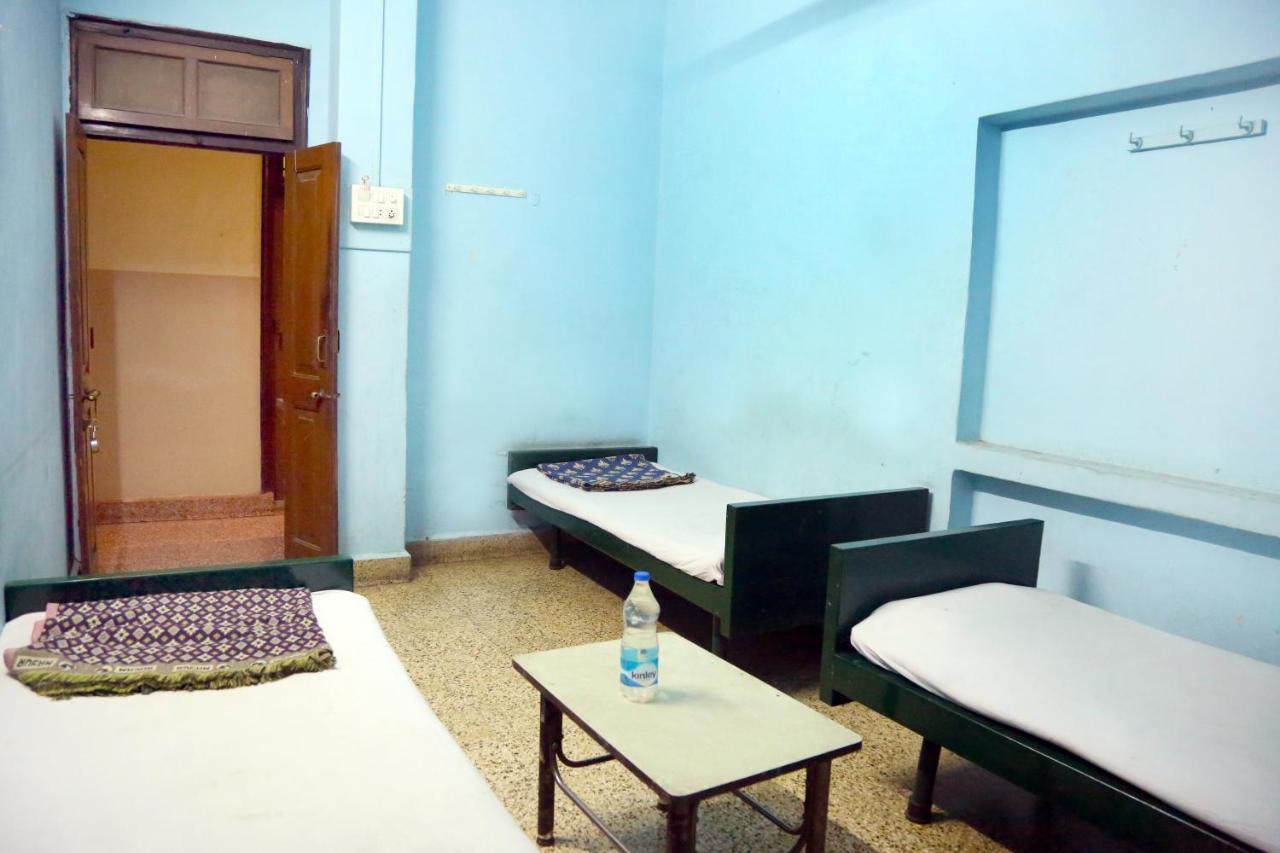 Solanki Guest House โกลฮาปูร์ ภายนอก รูปภาพ